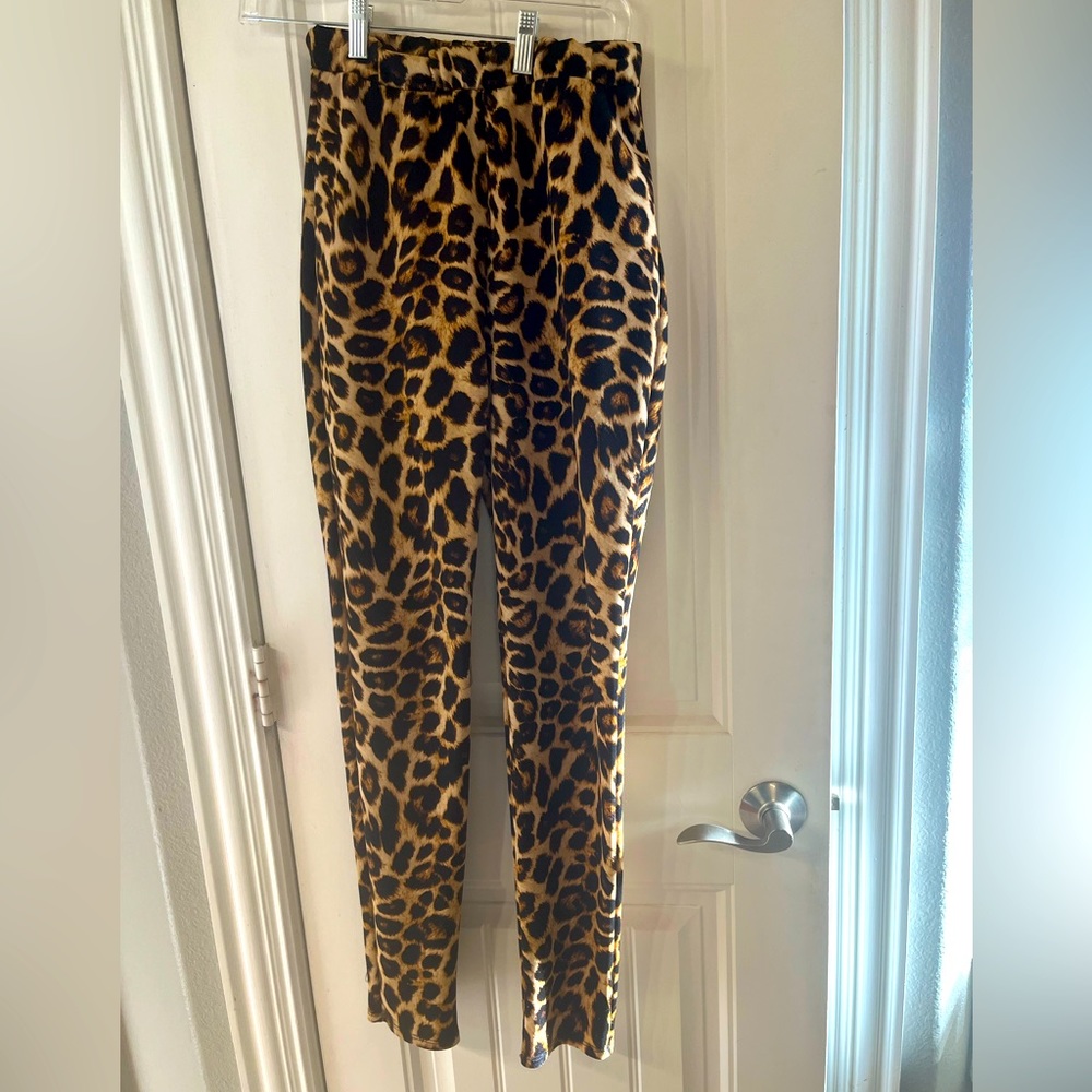 Animal print leggings